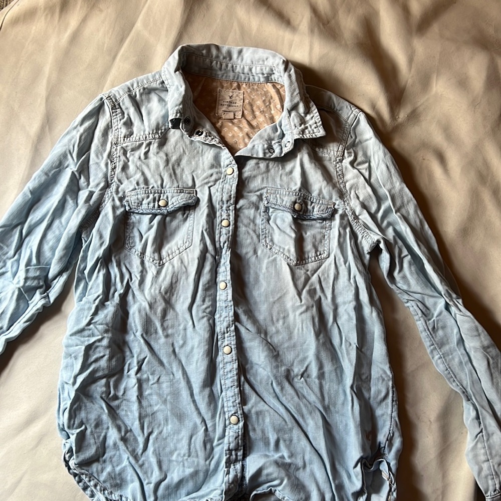 American Eagle vintage boyfriend button down. M